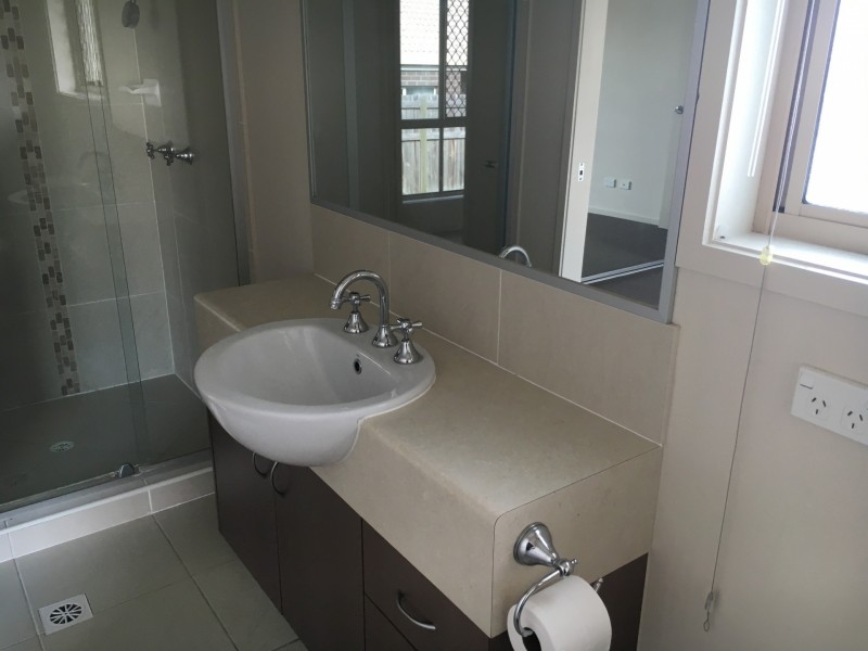 1 Airedale Court, Marsden QLD 4132