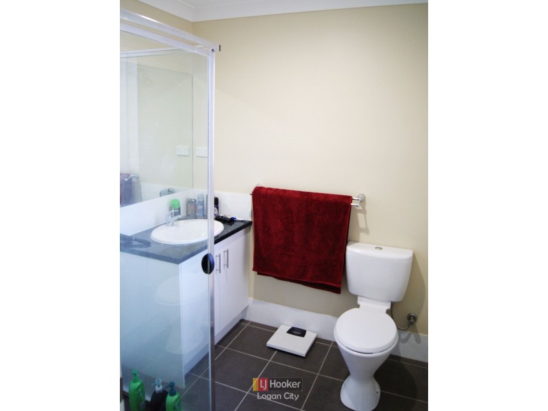 10 Brendan Thorne Place, Marsden QLD 4132