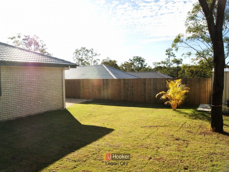 10 Brendan Thorne Place, Marsden QLD 4132