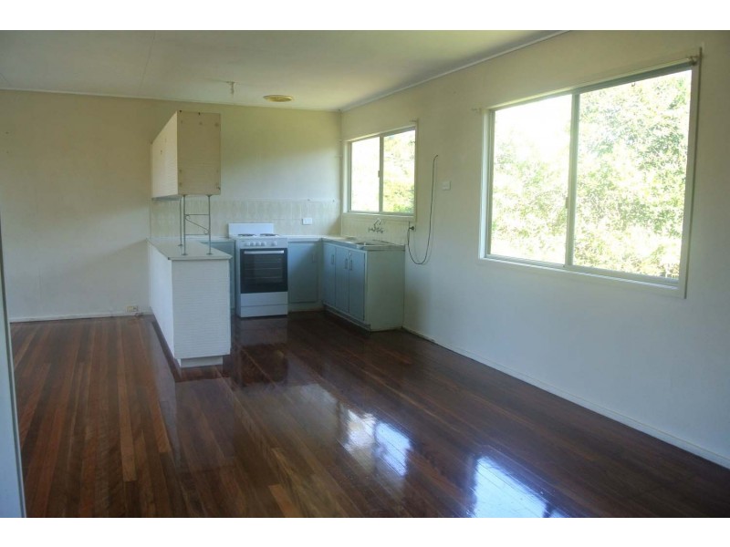 33 Mayes Ave, Logan Central QLD 4114