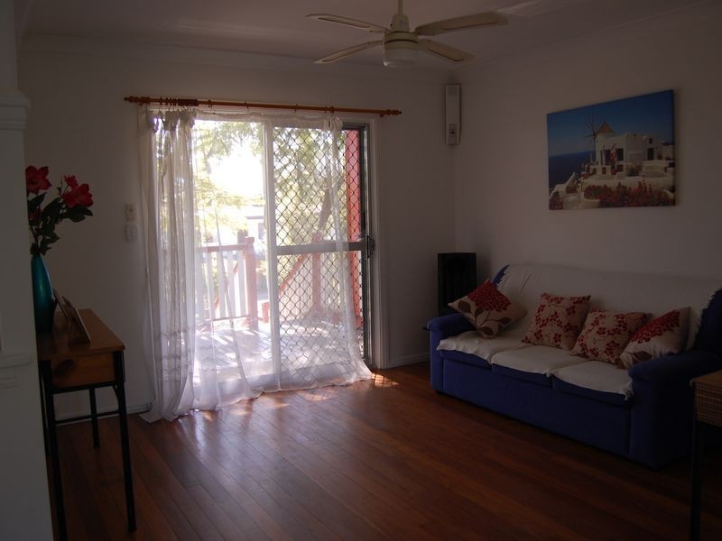 6 Myra Street, Kingston QLD 4114