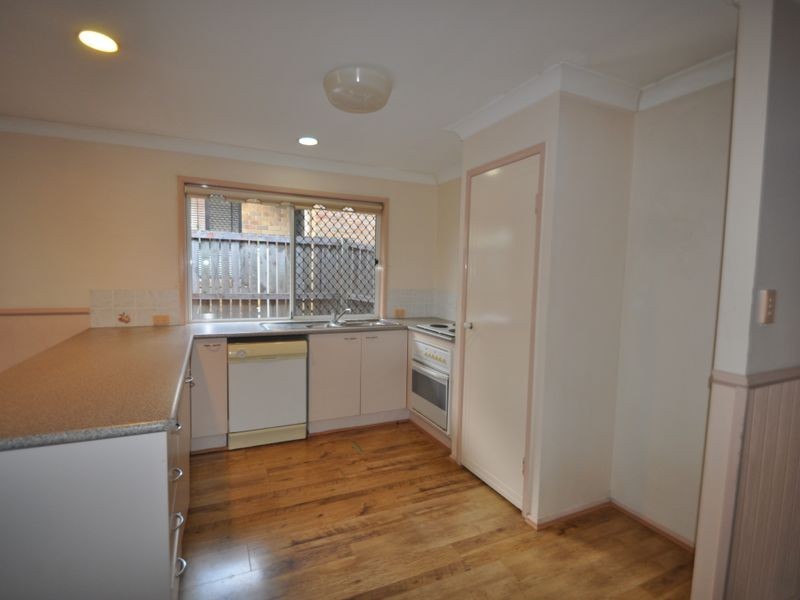 9 KINGFISHER CLS, Loganlea QLD 4131