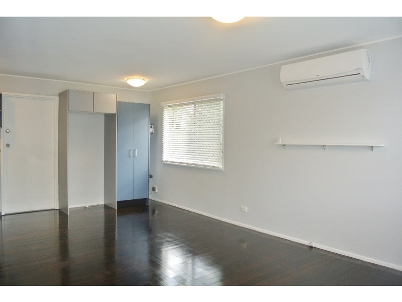 10 Claverton Street, Woodridge QLD 4114