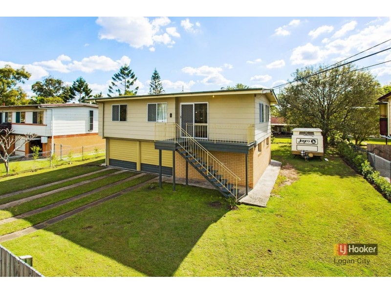 8 Redford Street, Kingston QLD 4114
