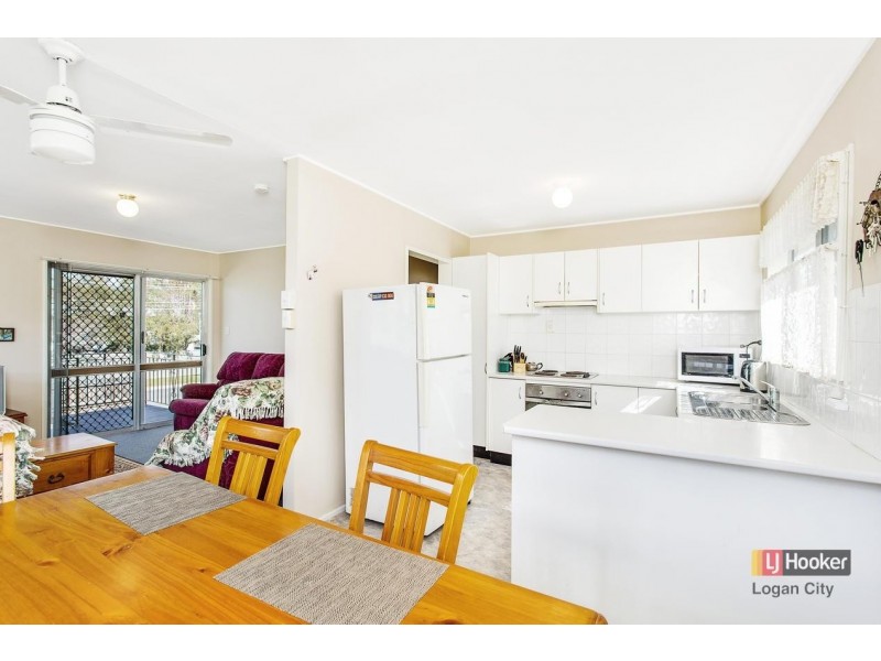 8 Redford Street, Kingston QLD 4114