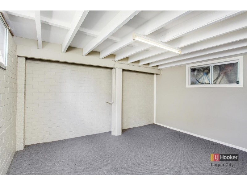 8 Redford Street, Kingston QLD 4114
