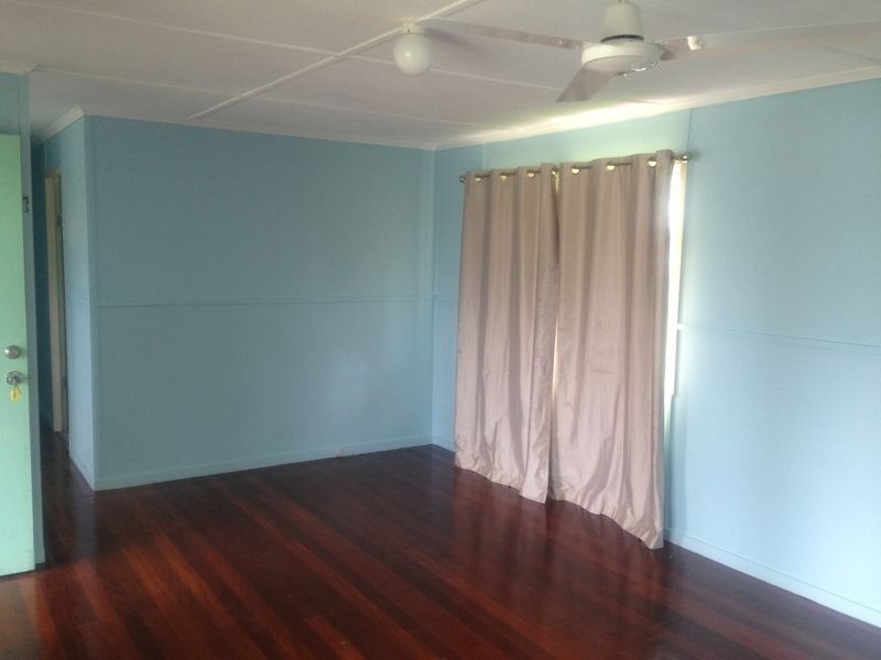 4 Skyline Drive, Kingston QLD 4114