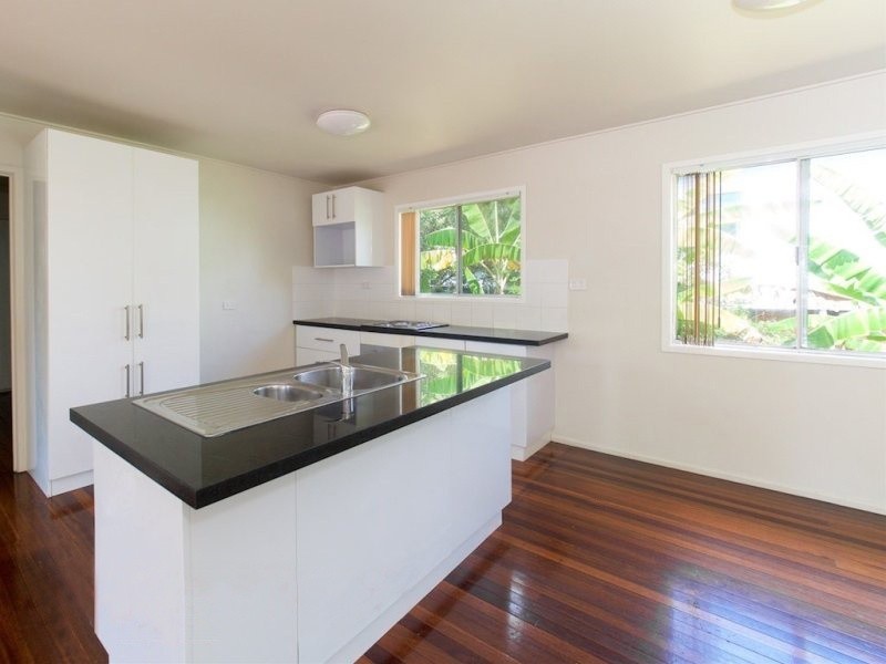 1 Sithney Street, Kingston QLD 4114