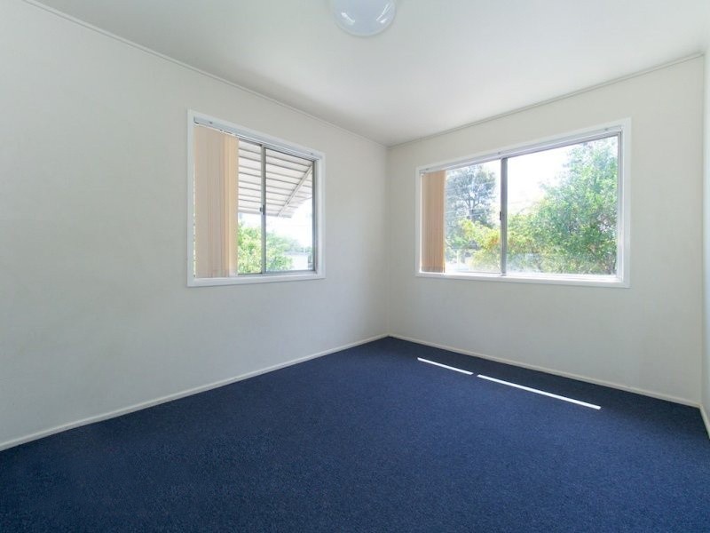 1 Sithney Street, Kingston QLD 4114