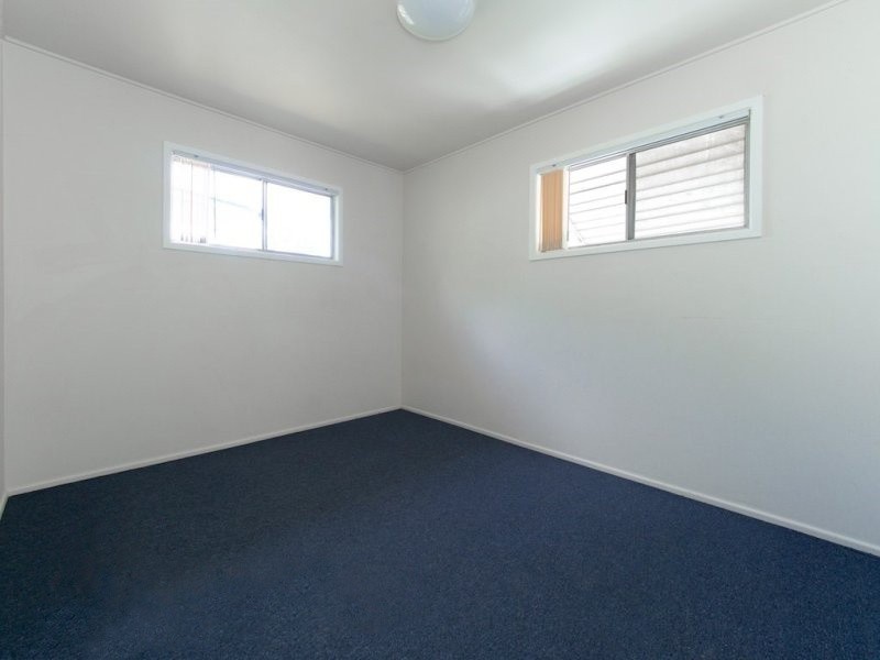 1 Sithney Street, Kingston QLD 4114