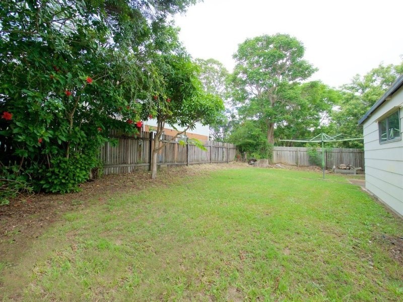 1 Sithney Street, Kingston QLD 4114