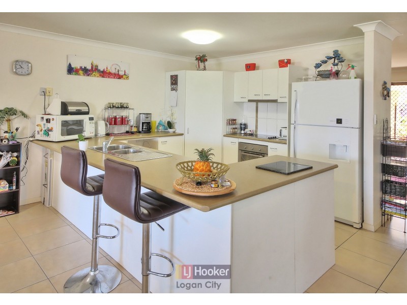 98 First Avenue, Marsden QLD 4132