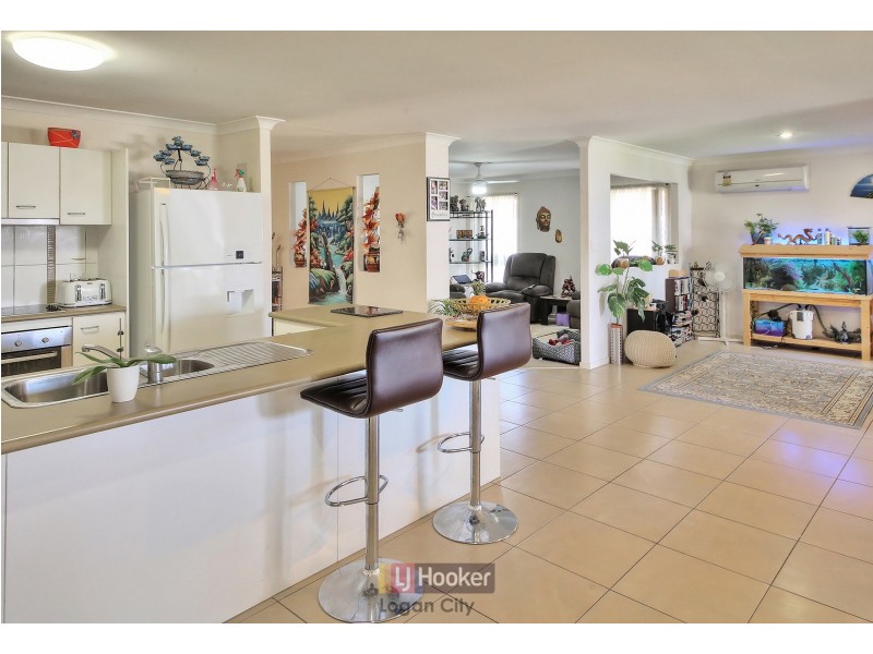 98 First Avenue, Marsden QLD 4132