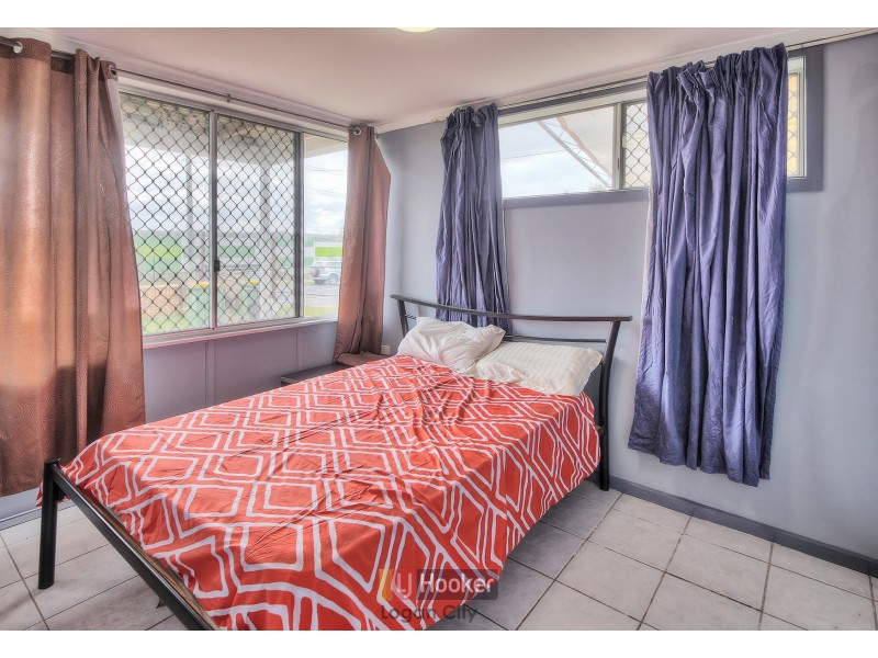30 Bardon Rd, Logan Central QLD 4114