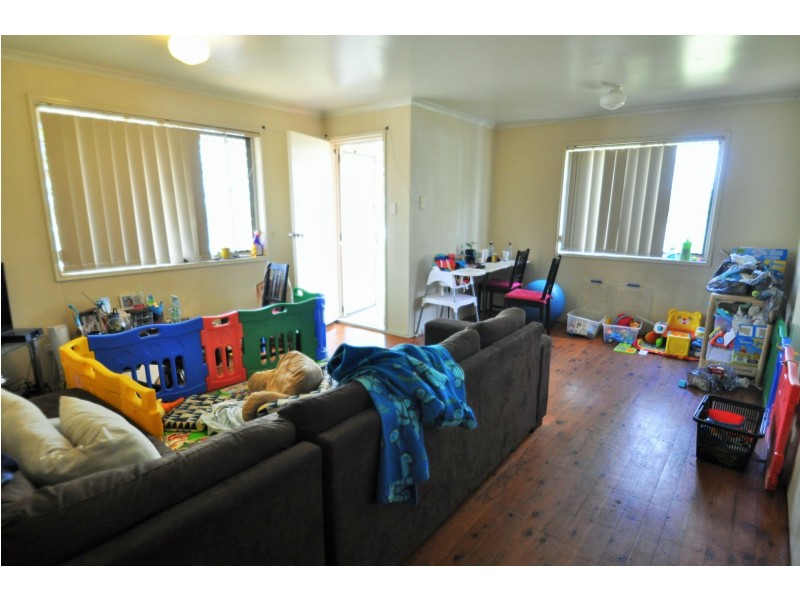 24 Hill Street, Kingston QLD 4114