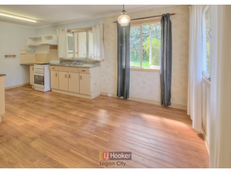 15 Collin Court, Kingston QLD 4114