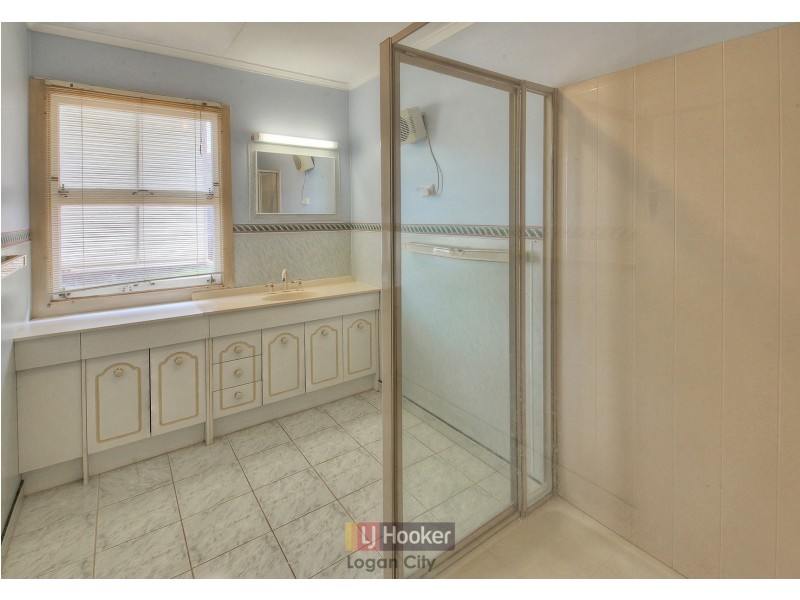 15 Collin Court, Kingston QLD 4114