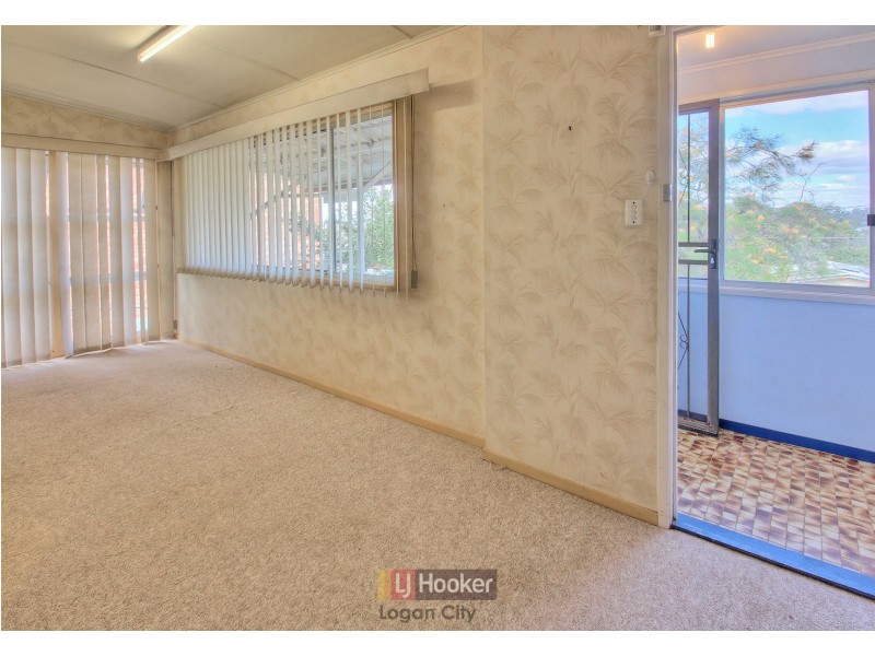 15 Collin Court, Kingston QLD 4114