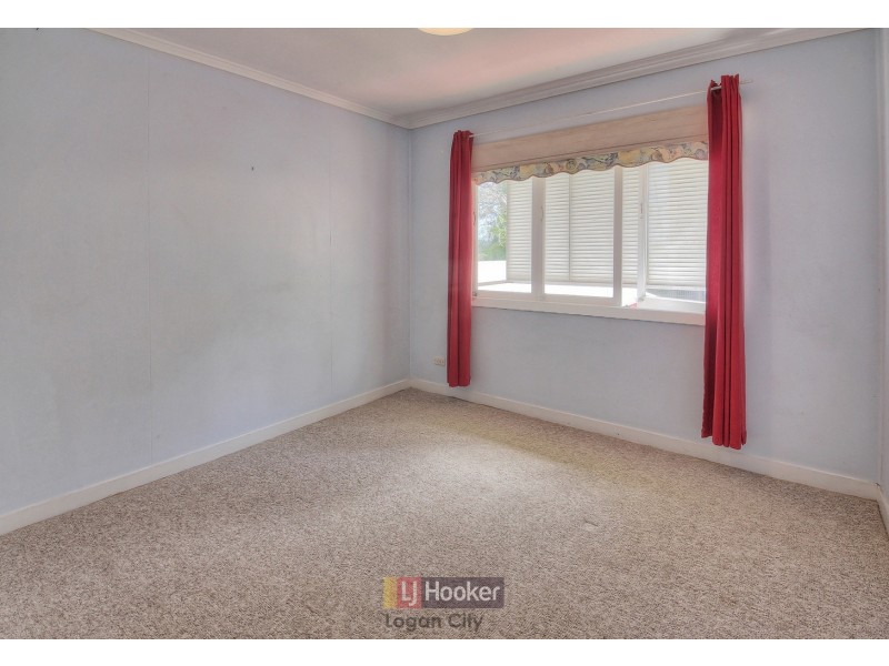 15 Collin Court, Kingston QLD 4114