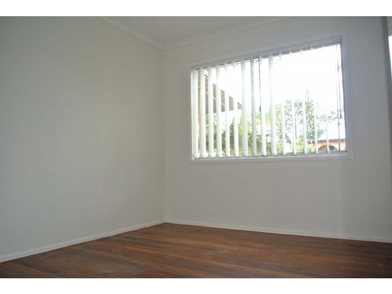 7 Winifred Street, Kingston QLD 4114