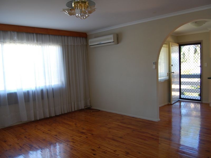 46 LAKE RD, Slacks Creek QLD 4127