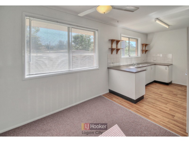 24 Omar Street, Woodridge QLD 4114