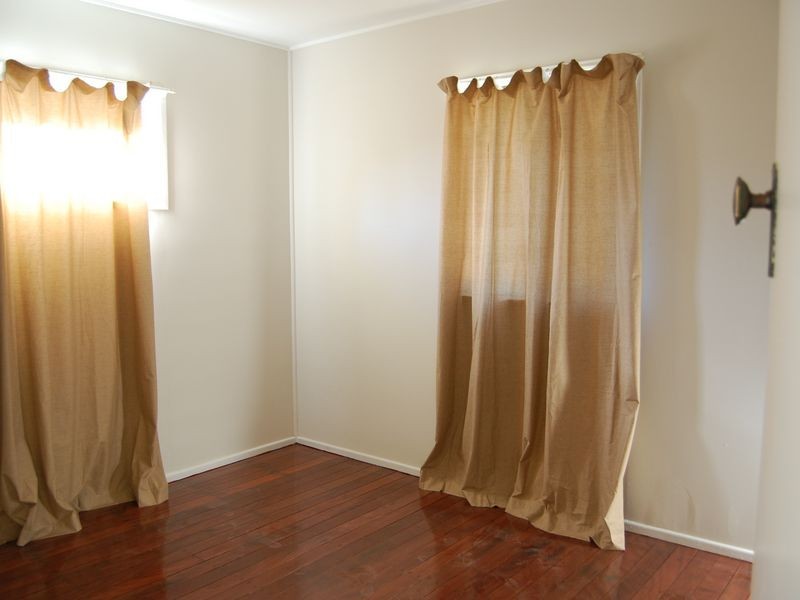 84 JACARANDA, Logan Central QLD 4114