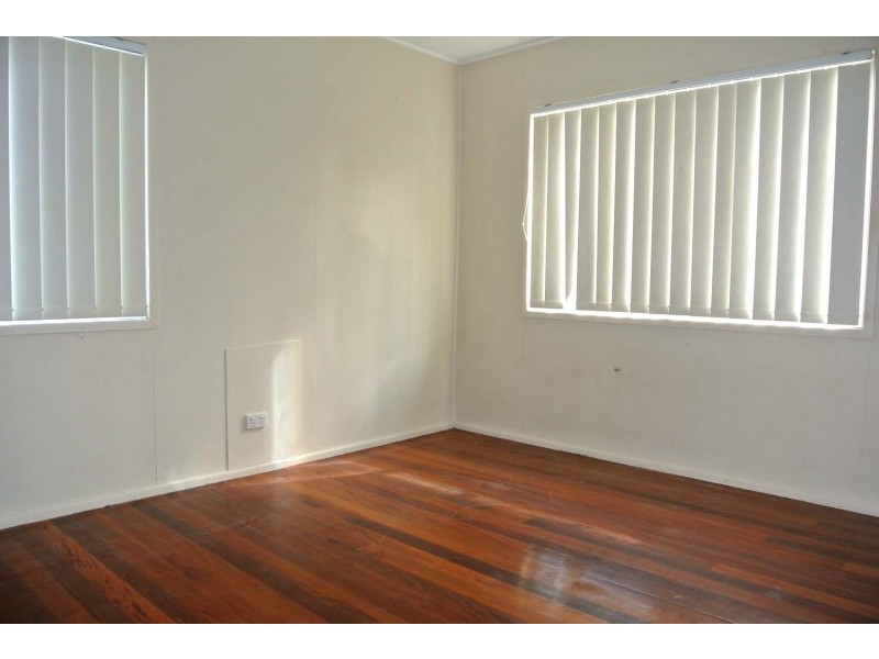 7-9 George Street, Kingston QLD 4114