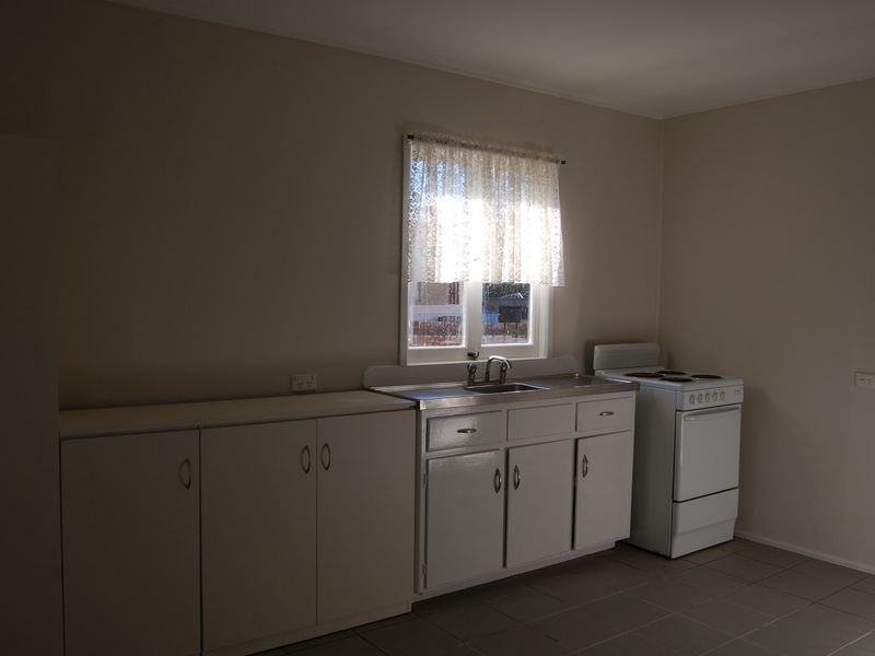 84 Jacaranda St, Logan Central QLD 4114