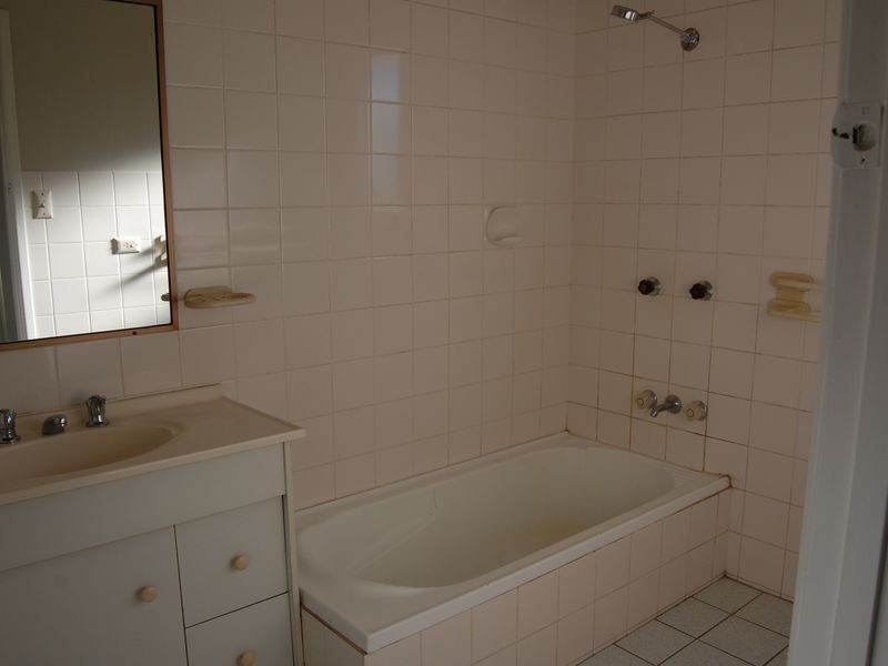 84 Jacaranda St, Logan Central QLD 4114