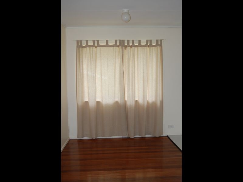19 Oates Ave, Woodridge QLD 4114