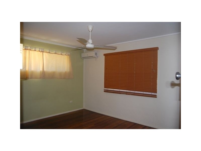 6 Yugumbri Crescent, Logan Central QLD 4114