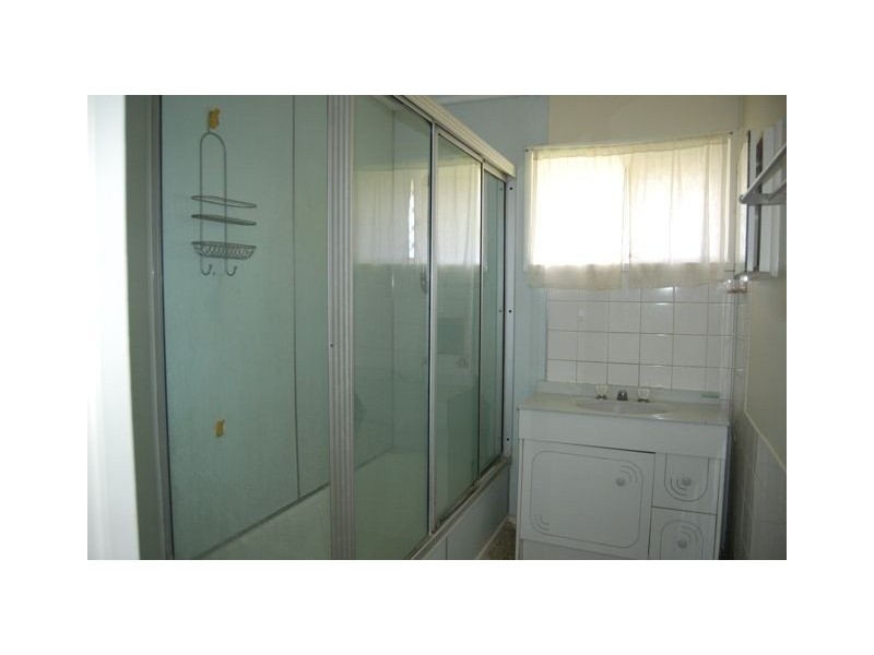 6 Yugumbri Crescent, Logan Central QLD 4114