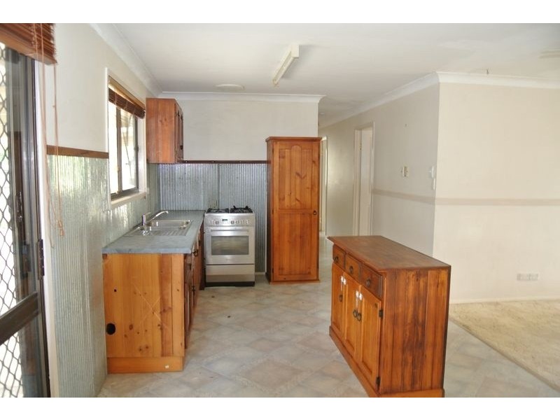 8 Phie Street, Loganlea QLD 4131