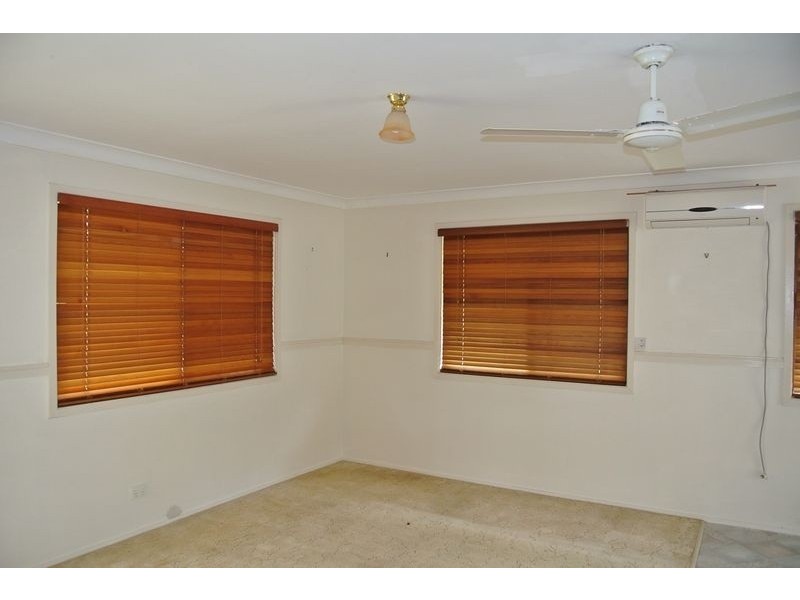 8 Phie Street, Loganlea QLD 4131