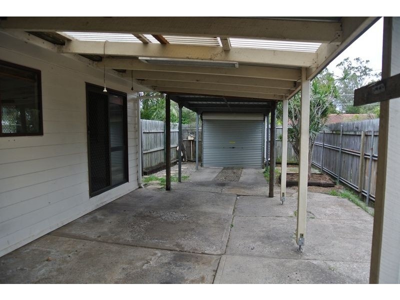 8 Phie Street, Loganlea QLD 4131
