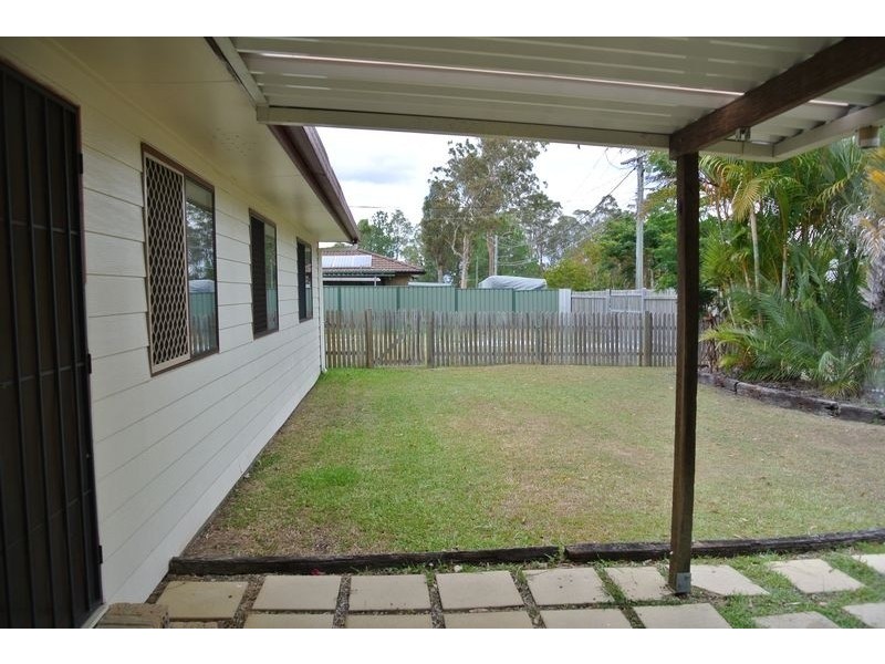 8 Phie Street, Loganlea QLD 4131