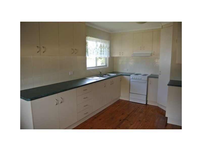 46 Lake Road, Slacks Creek QLD 4127