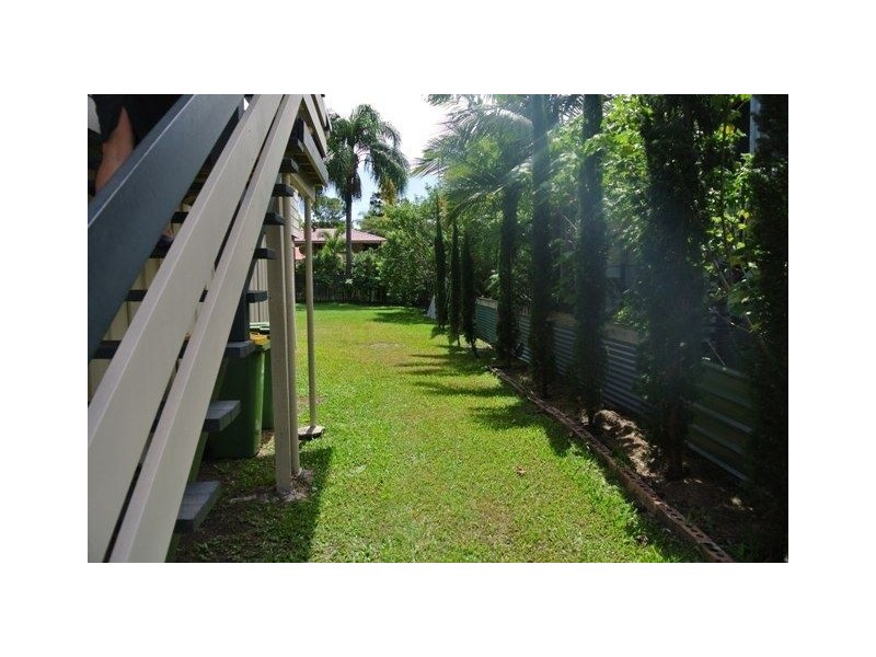46 Lake Road, Slacks Creek QLD 4127
