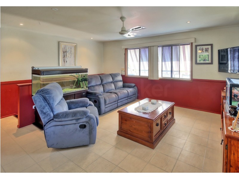 8 Yale Street, Marsden QLD 4132