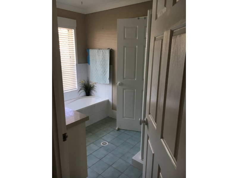 10 Greygum Court, Regents Park QLD 4118