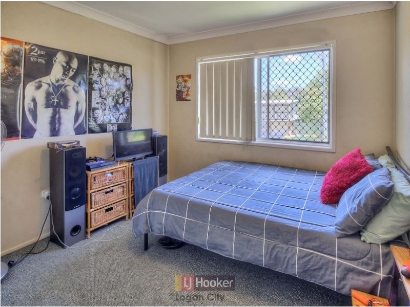 4 Dol Street, Woodridge QLD 4114