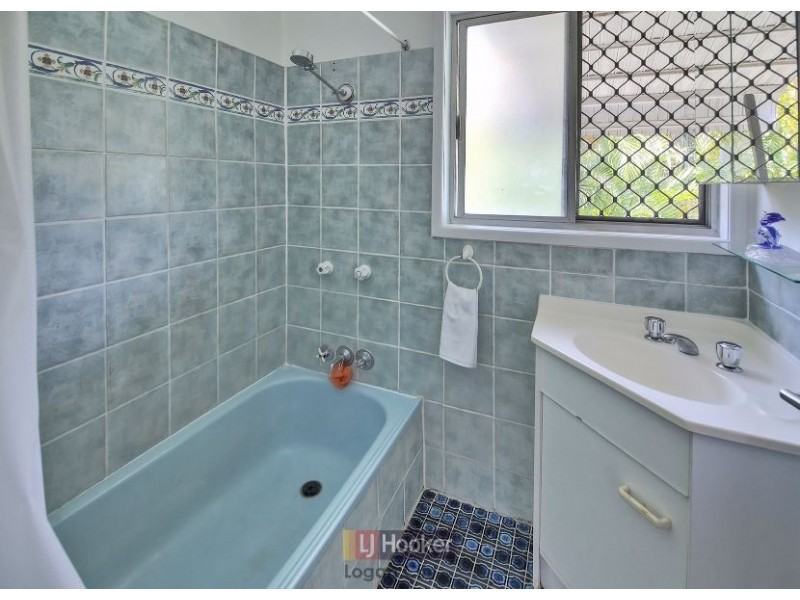 4 Dol Street, Woodridge QLD 4114