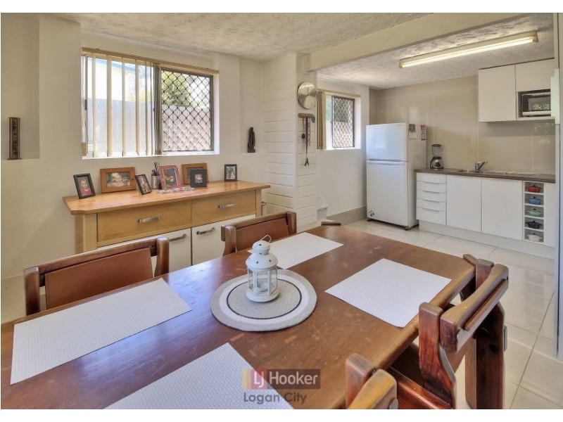 4 Dol Street, Woodridge QLD 4114