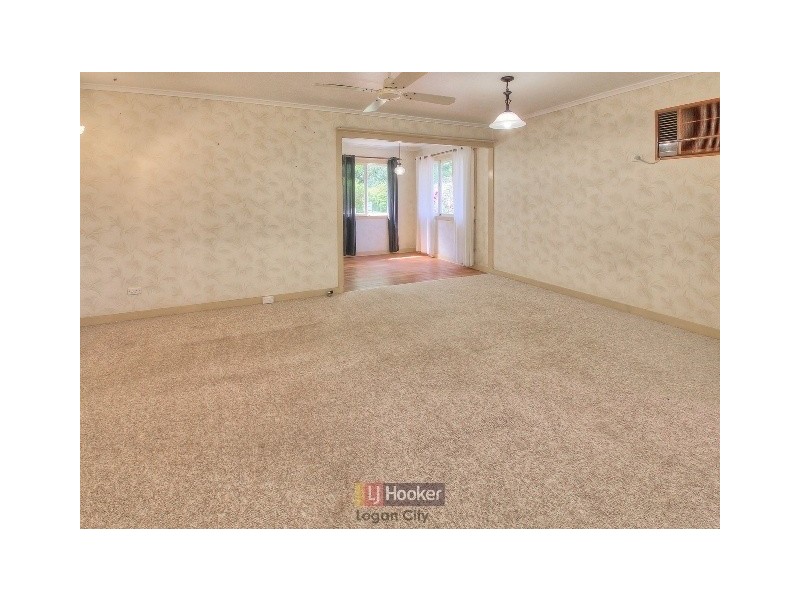 15 Collin Court, Kingston QLD 4114