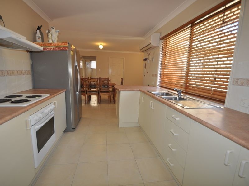 9 Houston Drive, Crestmead QLD 4132