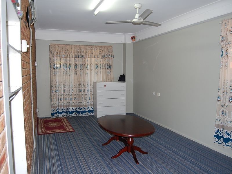 10 Lycoris Street, Crestmead QLD 4132