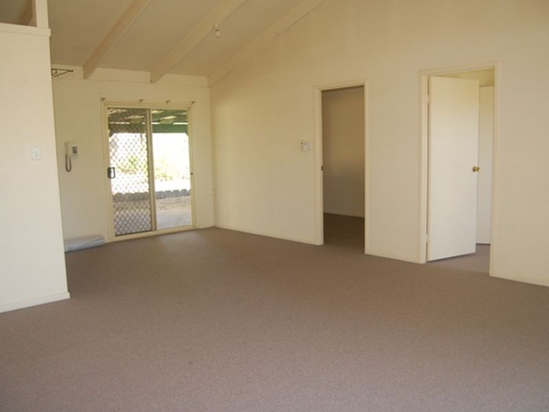 71 Trulson Drive, Crestmead QLD 4132