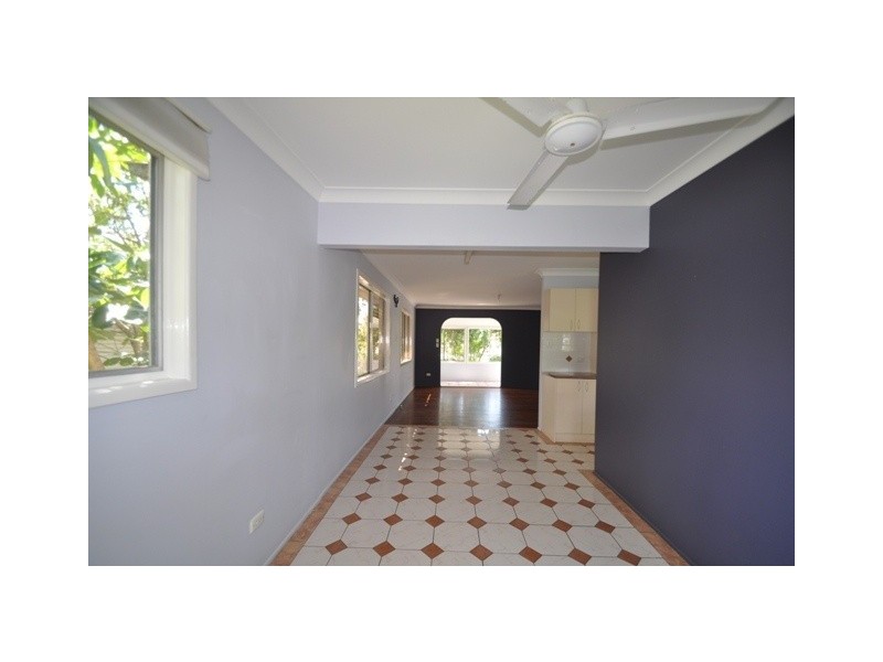 5 Sithney Street, Kingston QLD 4114