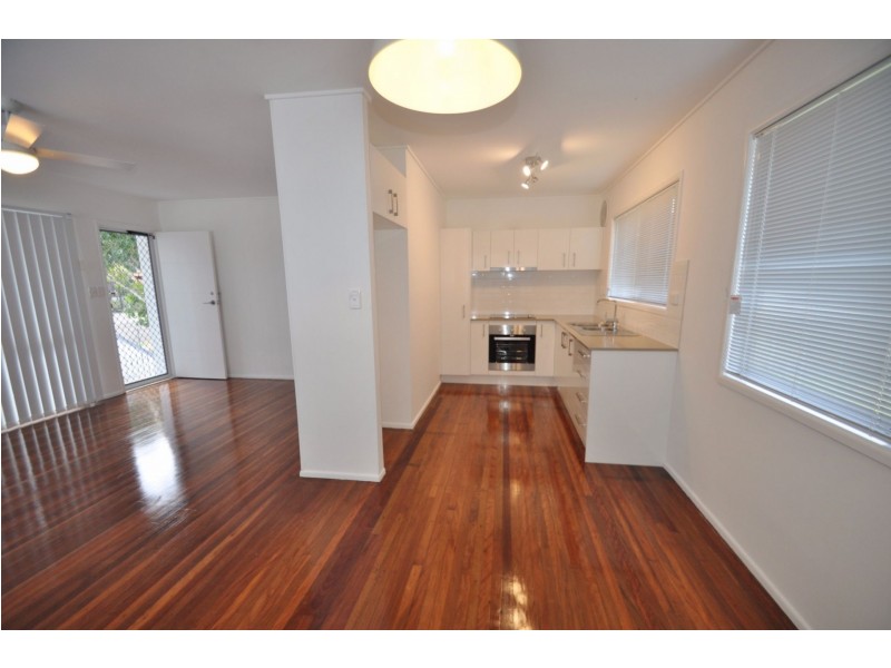 10 Daffodil Street, Logan Central QLD 4114